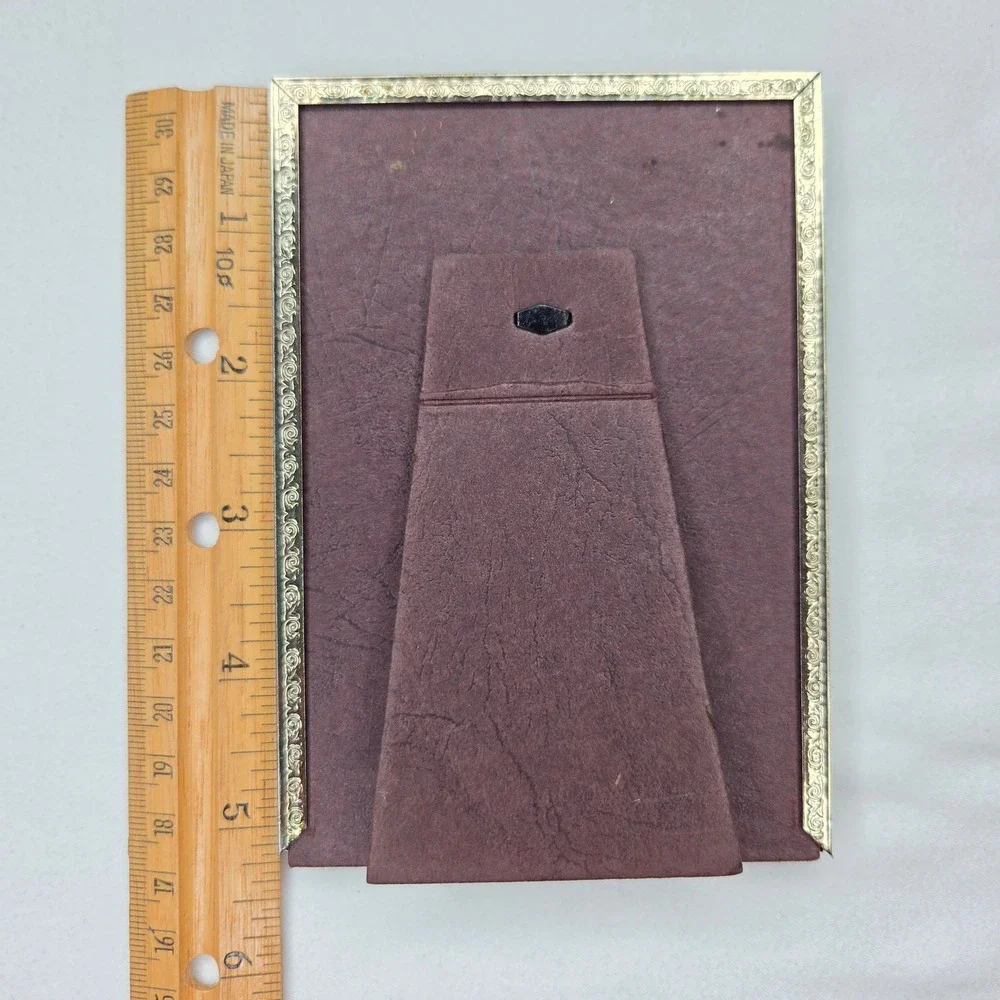 Vintage Made in Japan Gold Metal Ornate Scroll 4x6 Tabletop Picture Frame
